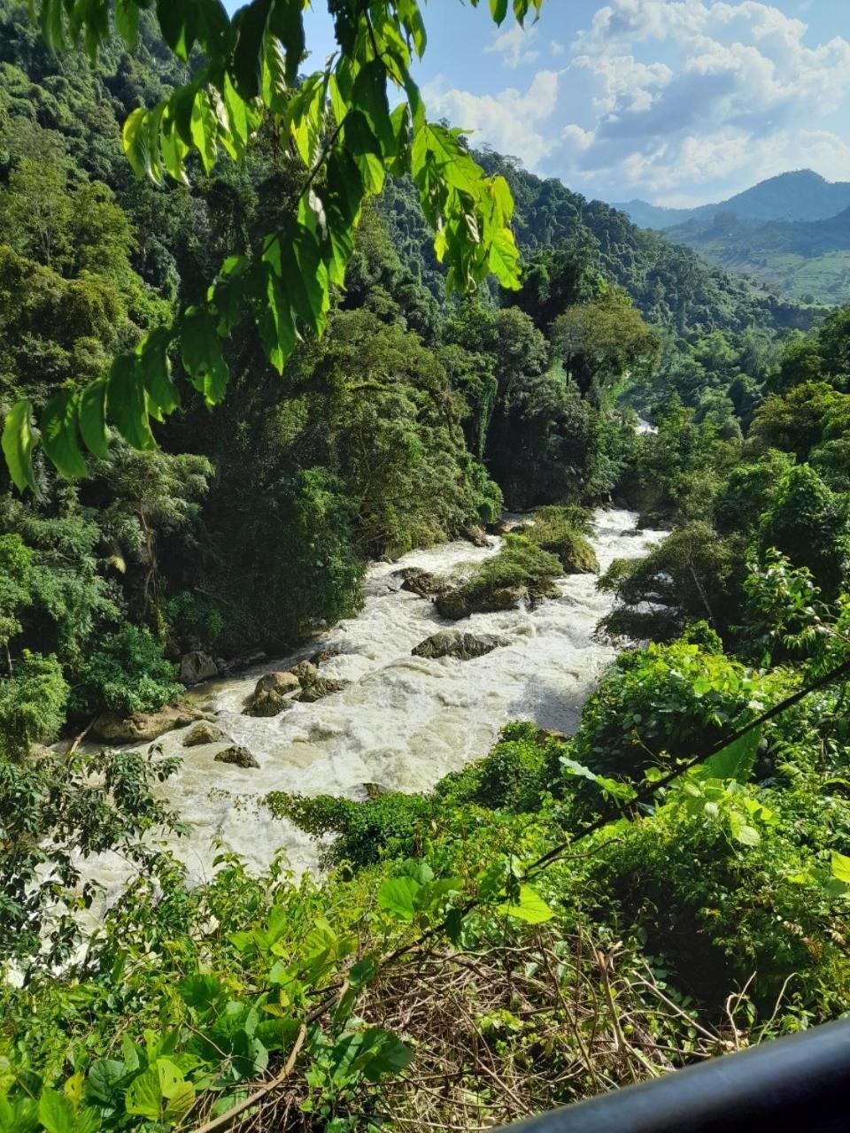 Khach San Vuon Quoc Gia Ba Be Hotel Bac Kan Екстериор снимка